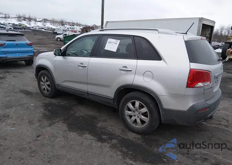 2011 Kia Sorento Lx z USA, uszkodzony, nr VIN 5XYKT4A11BG049137